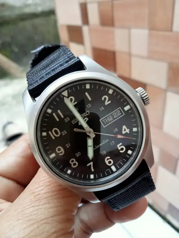 Seiko military bukan omega