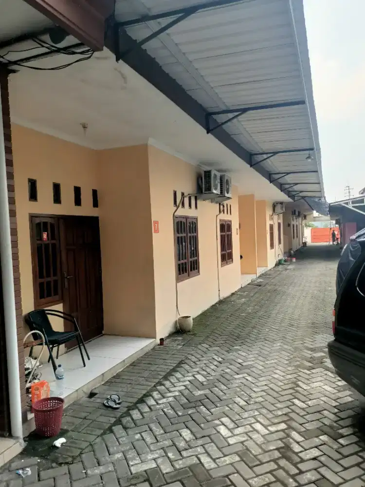 Kos Eksekitif Full Furnished Parkir Mobil