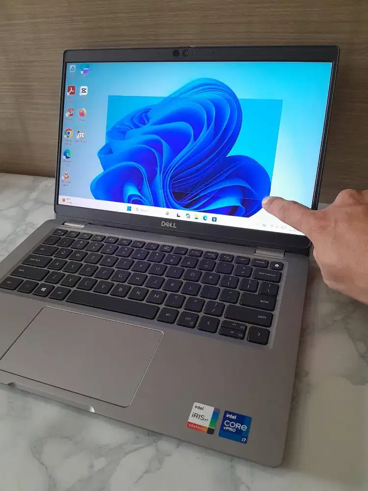 Laptop Dell 5320, Core i7 Gen11,Ram 16GB, SSD 512GB NVme, Layar 13,3i