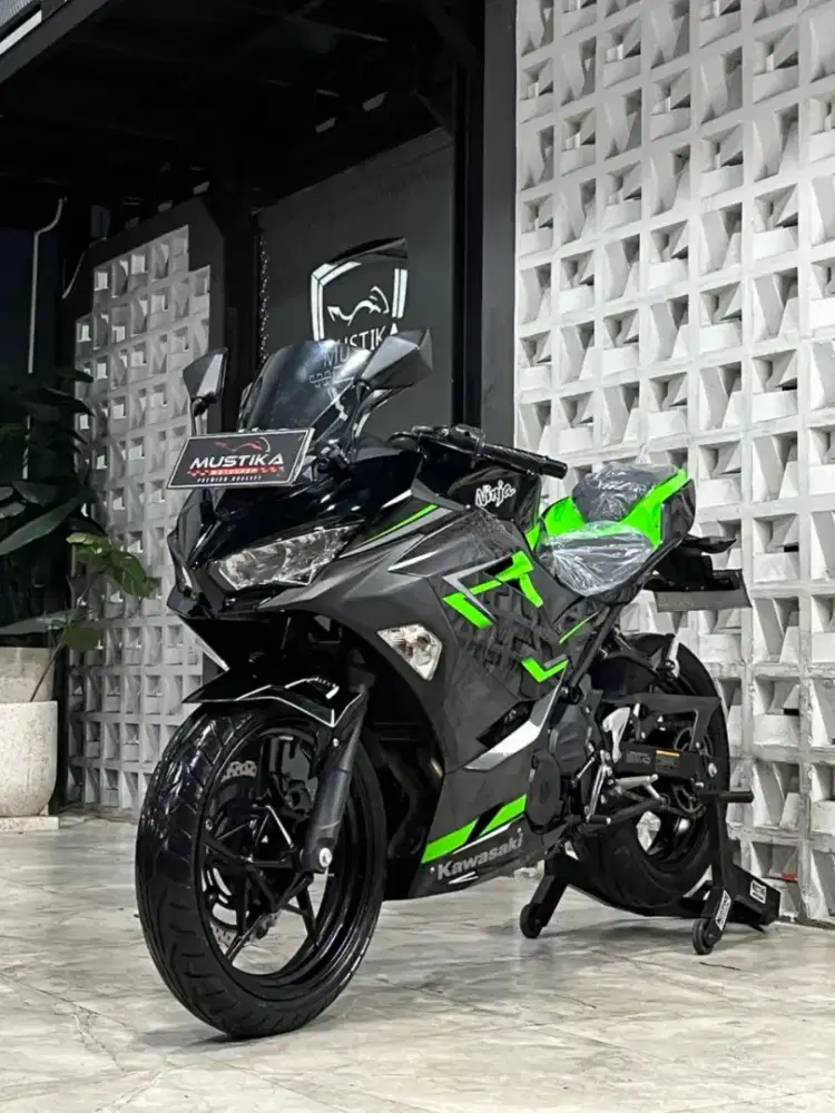 KAWASAKI NINJA 250 2019 - Chintia Mustika