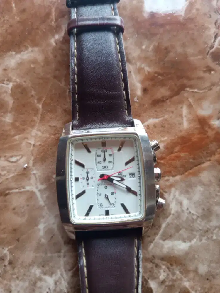 Jam tangan pria