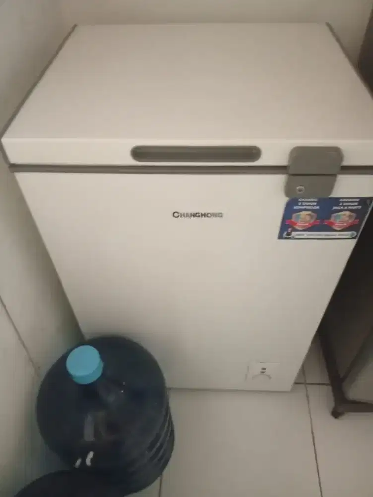 Di Jual Freezer masih baru belum dipakai