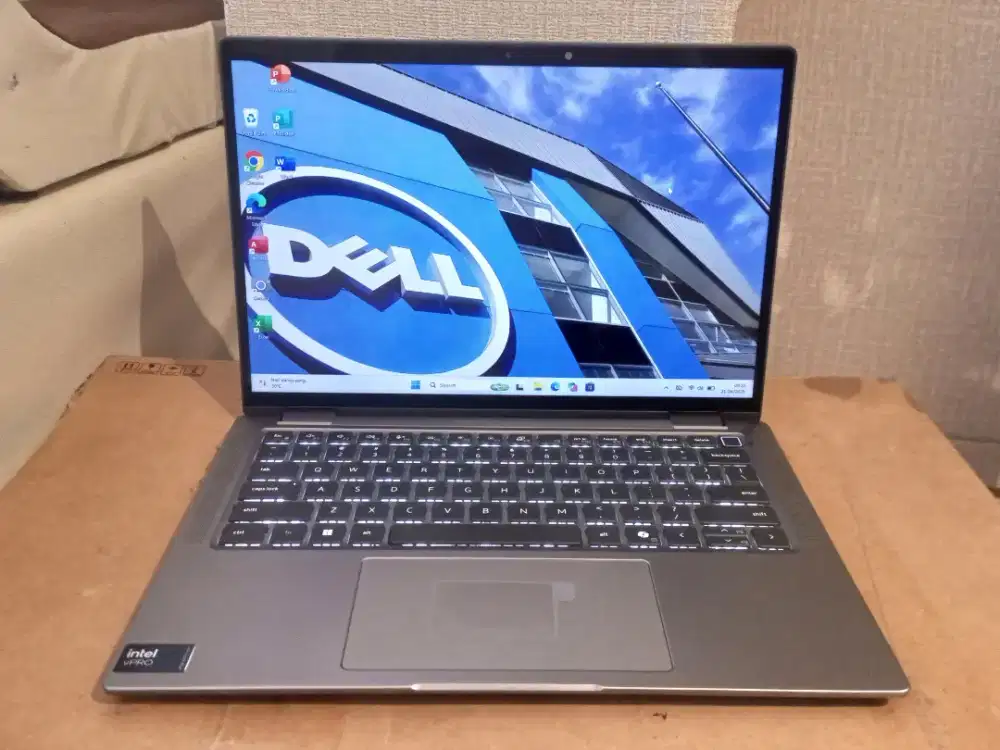 Dell Latitude 7350(Touchscreen), Ulta 5 135U,Ram 16/256 GB
