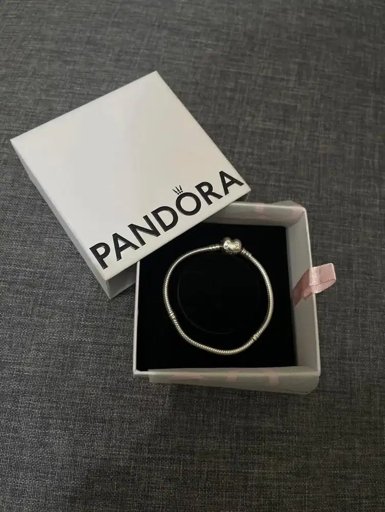 Gelang pandora love