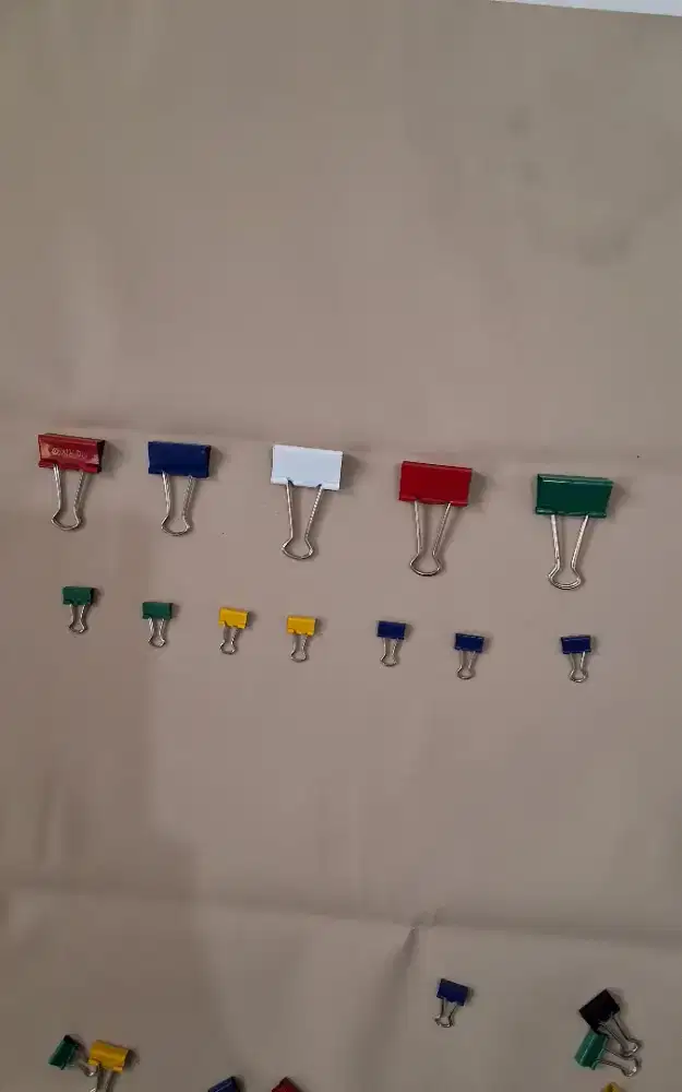 Binder clips berwarna