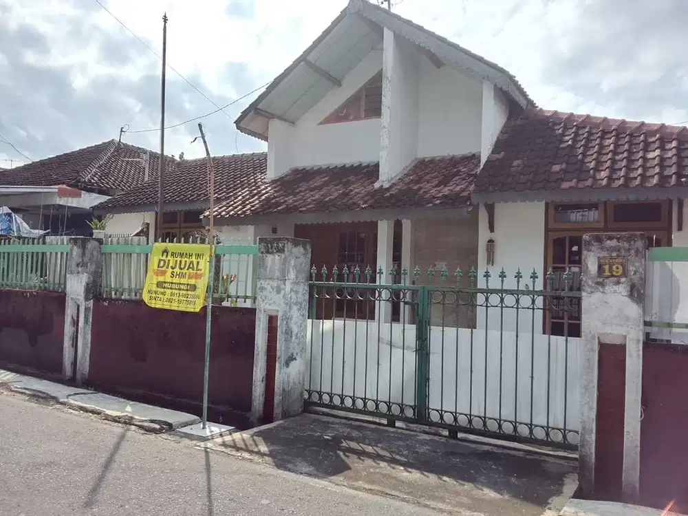DIJUAL CEPAT RUMAH HOOK LOKASI STRATEGIS