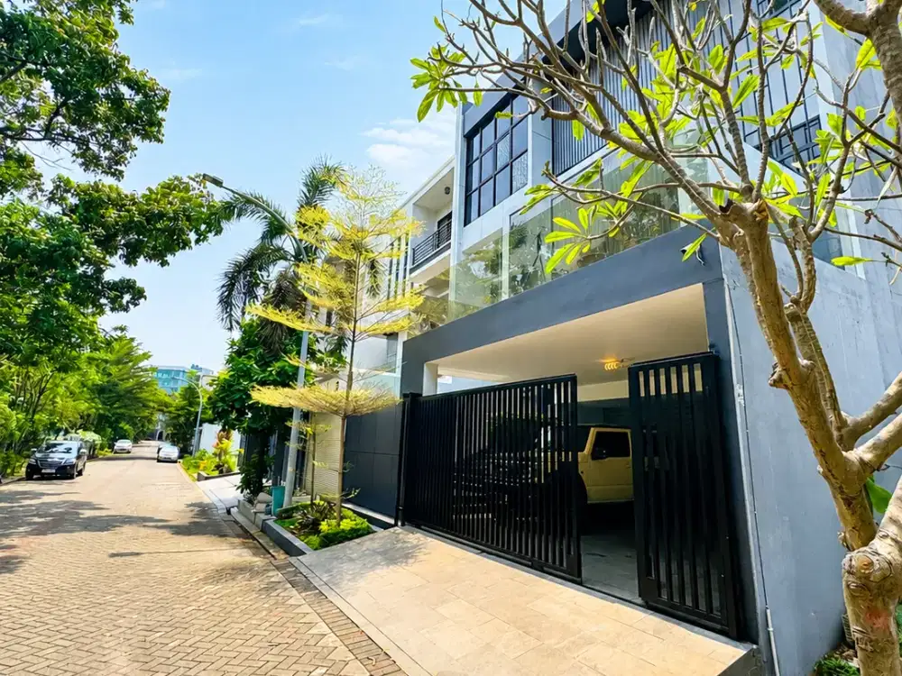 Turun Harga Drastis!! Rumah Mewah Manyar Permai Full Furnished 153M² 4+2Kt Pantai Indah Kapuk