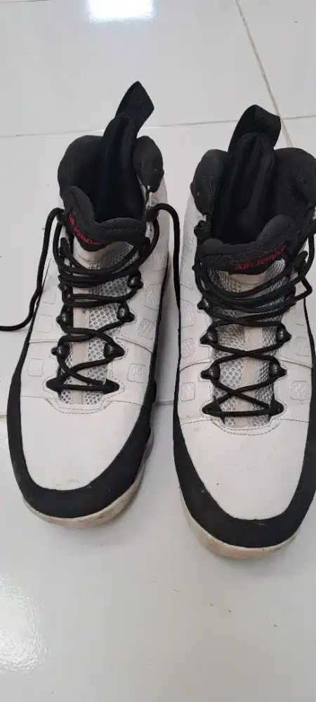 Dijual sepatu air jordan ukuran 44