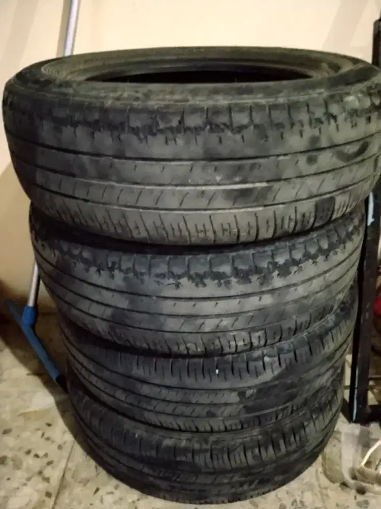 Dijual ban bekas copotan honda mobilio 185/65 r15