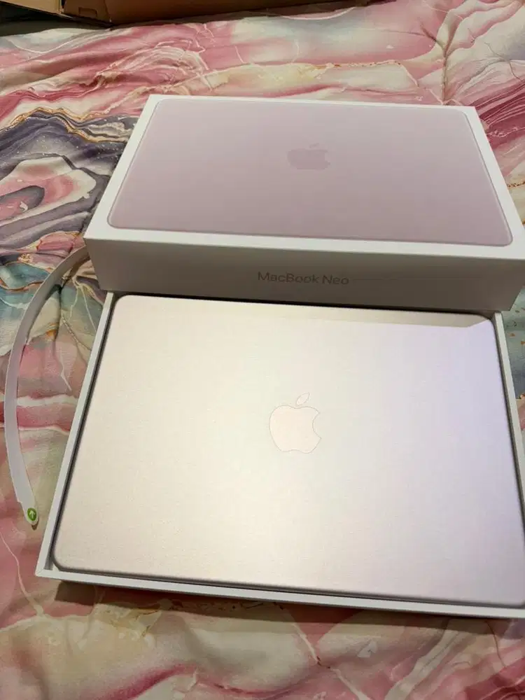 Macbook Neo warna blush