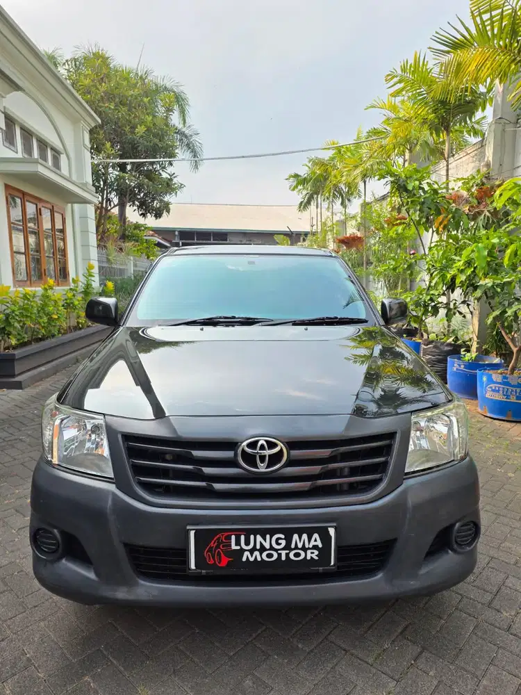 Hilux Diesel 2012 km 28 ribu muluss