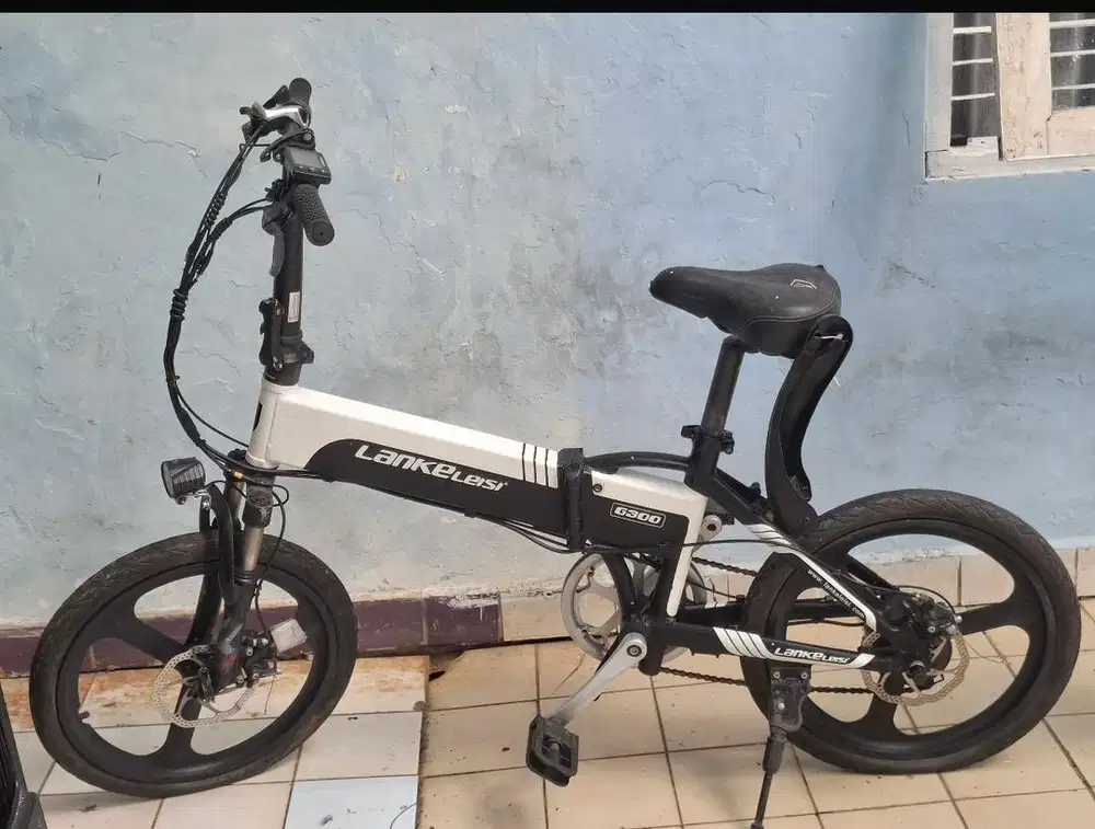 Sepeda listrik lankesi g300 bekas
