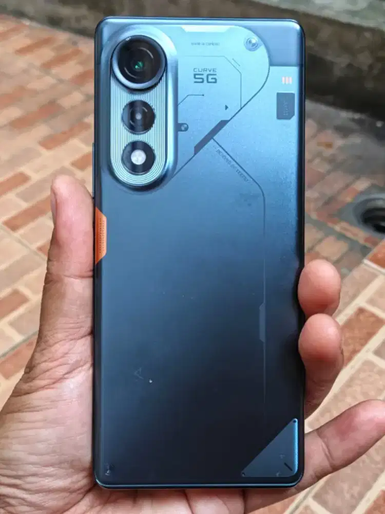 Edisi bosen JUAL/BT/TT

tecno pova curve 5G+ 8/256