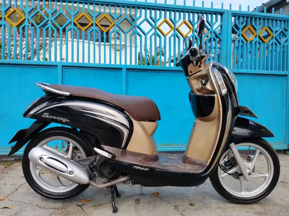 SCOOPY 2014 MULUS KUMPLIT