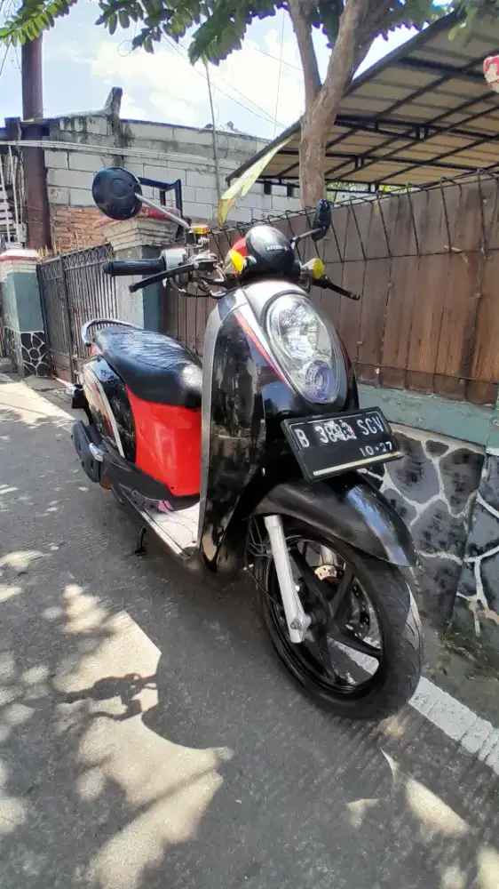 Bismillah jual honda scoopy thn 2012