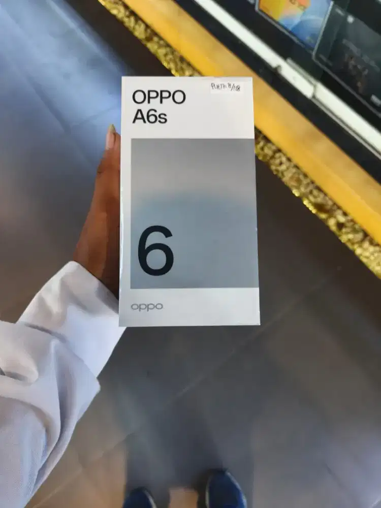 Oppo A6S 8/256 GB .