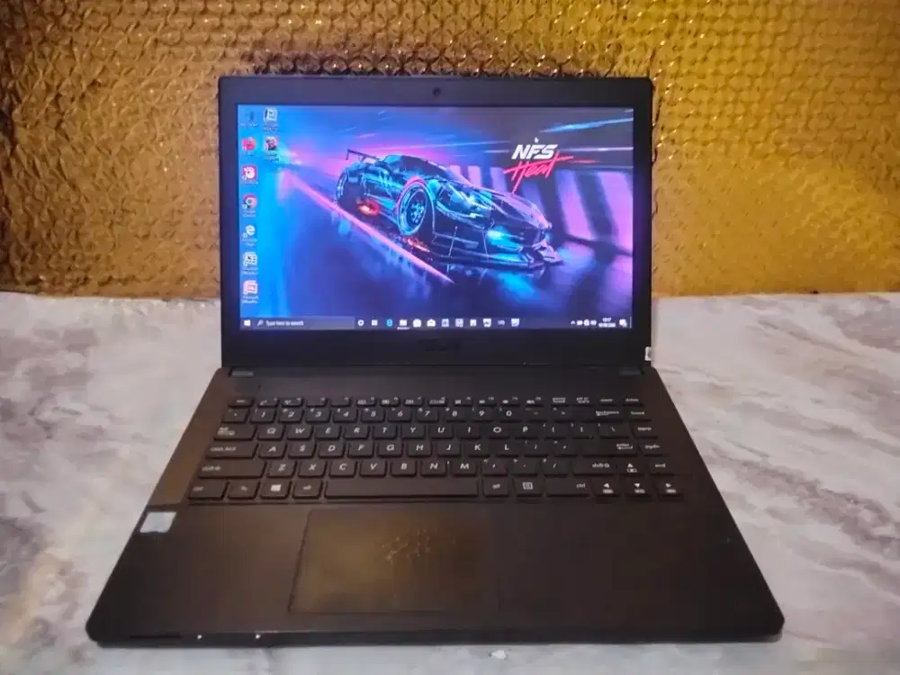Laptop ASUS  P2430U