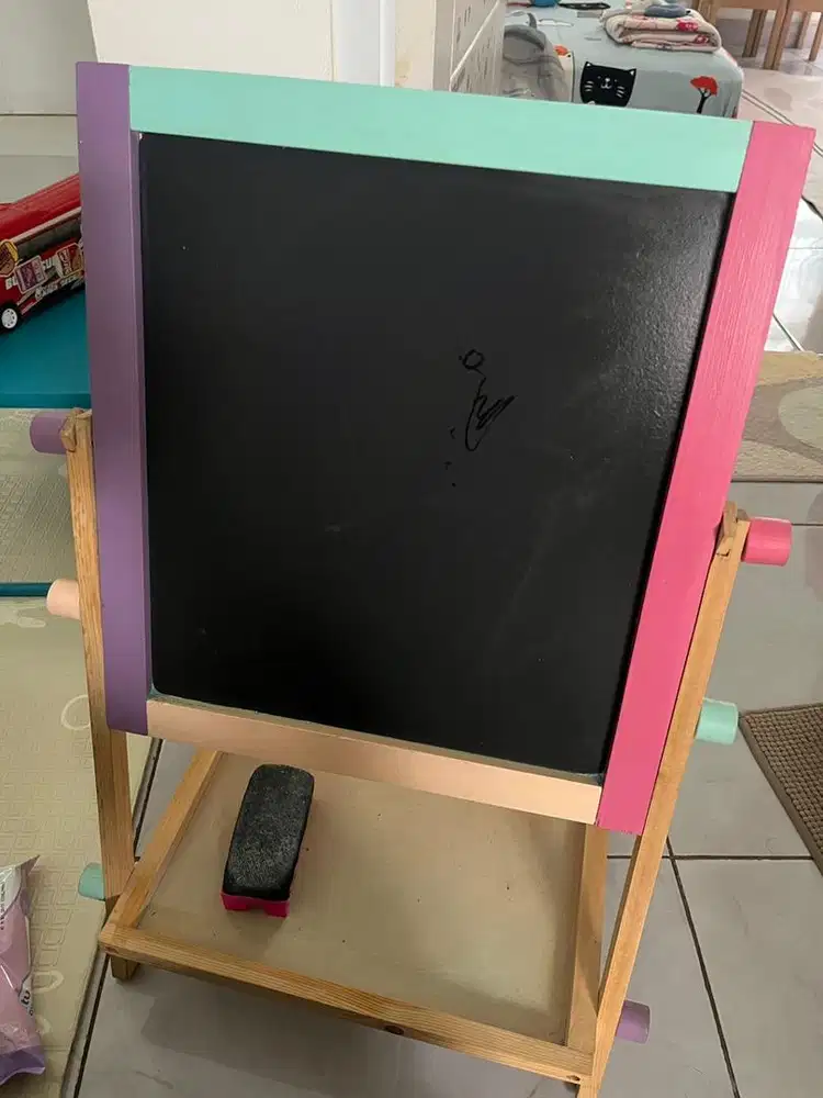 Papan tulis 2 sisi mainan anak