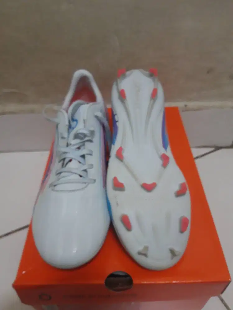 Sepatu Bola ortuseight