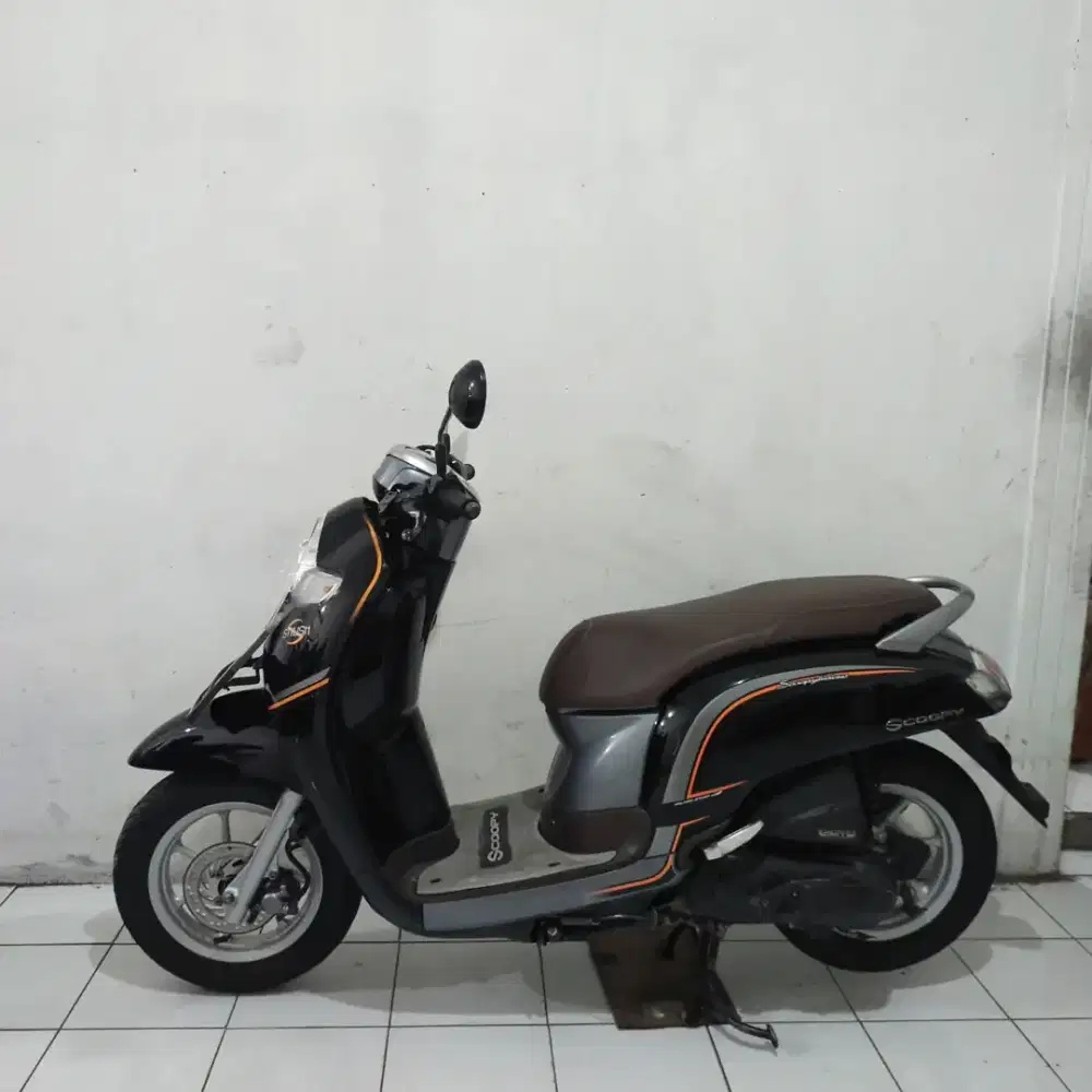 Honda Scoopy Donat Stylish 2017 Bagus lengkap Mesin Cakep