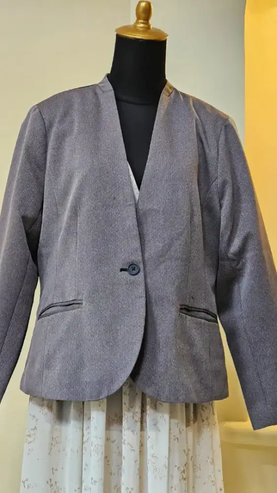 Colarless women blazer slim fit