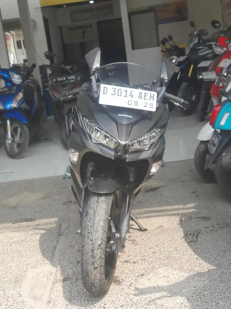 Kawasaki Ninja 250 FI Tahun 2023