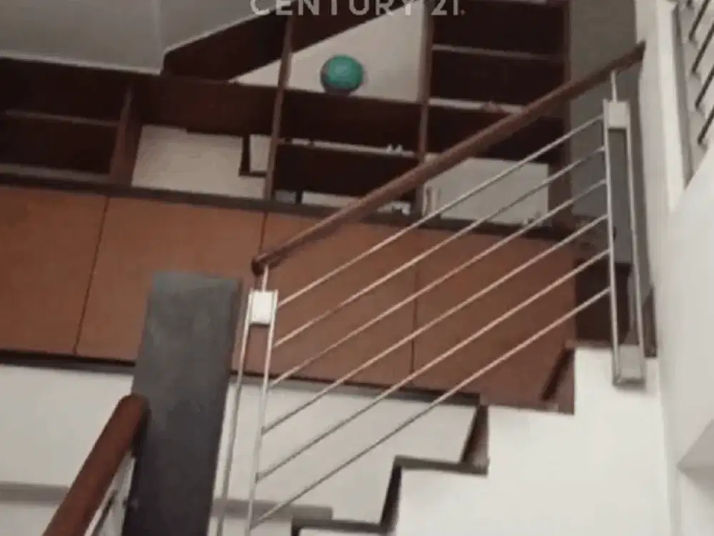Rumah 3 Lantai Di Kelapa Gading Siap  Huni