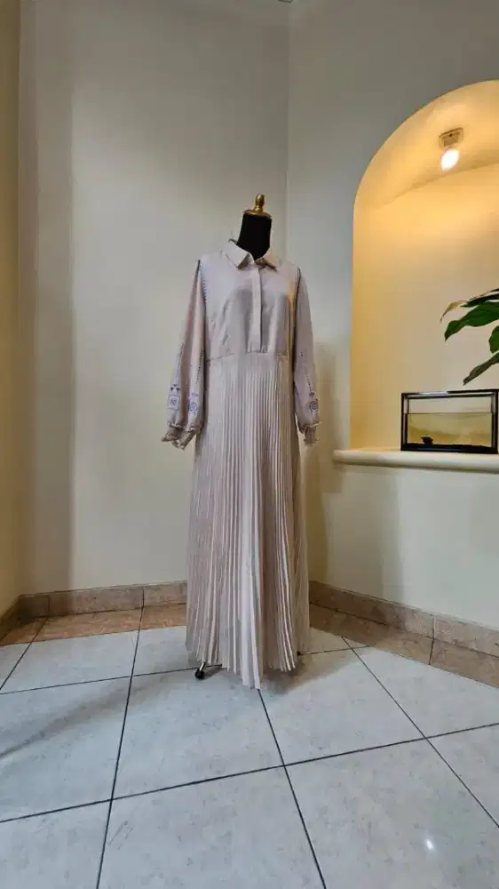 Maxi A line flowy plisket dress