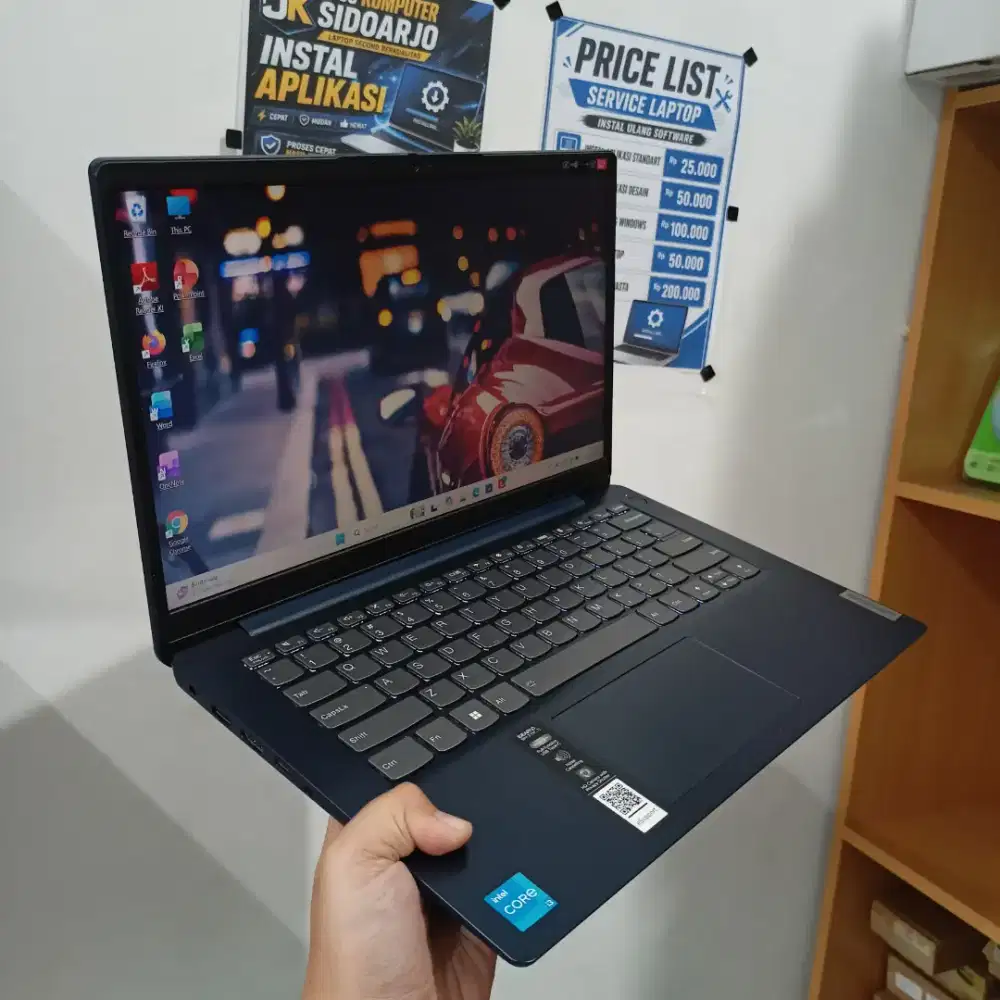 Laptop bekas Lenovo Slim 3 14IAU7 intel Core i3-Gen12 Ram 8Gb