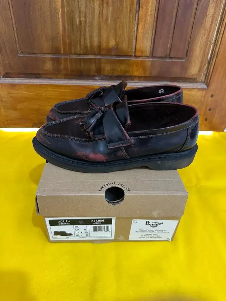 Dr martens adrian tasel redcherry arcadia