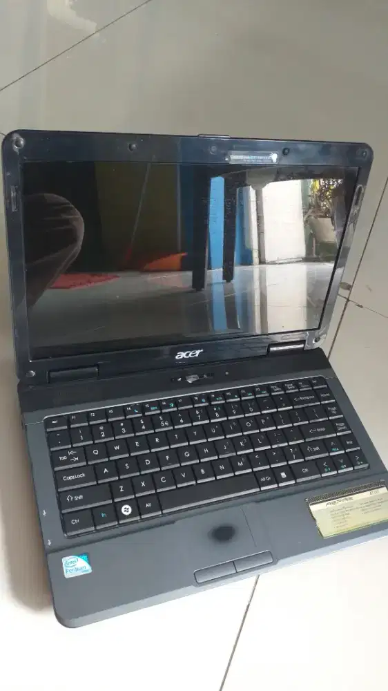 Laptop Acer 4732z.body utuh.