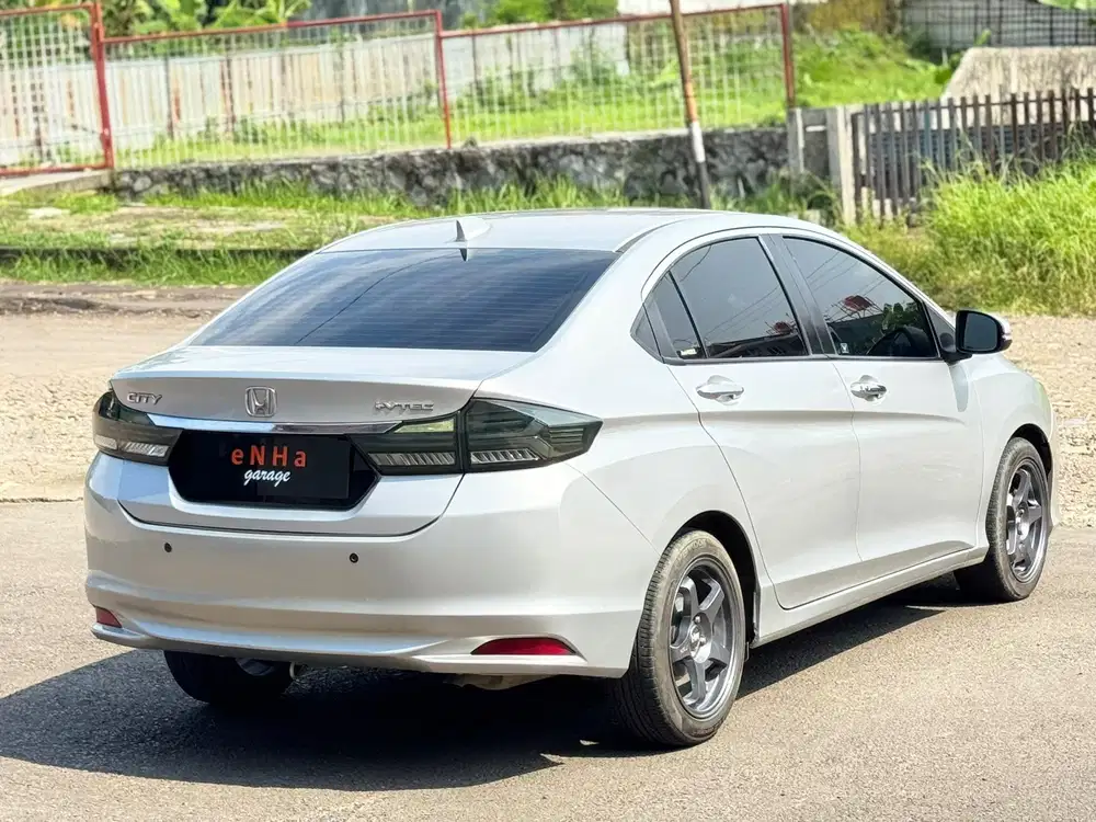 KM 53rb.. Honda CITY E 1.5 Matic 2015.. eNHa garage Semarang..
