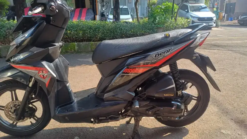 DIJUAL CEPAT MOTOR HONDA BEAT CBS 2017 WARNA HITAM