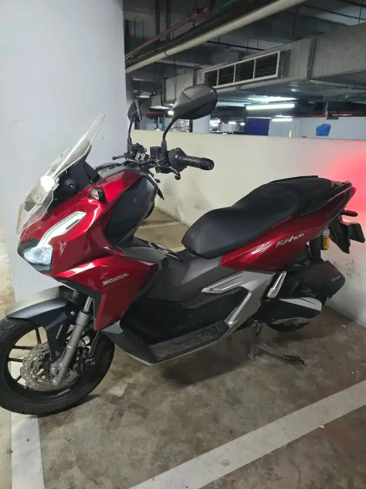 ADV 160 CBS Merah