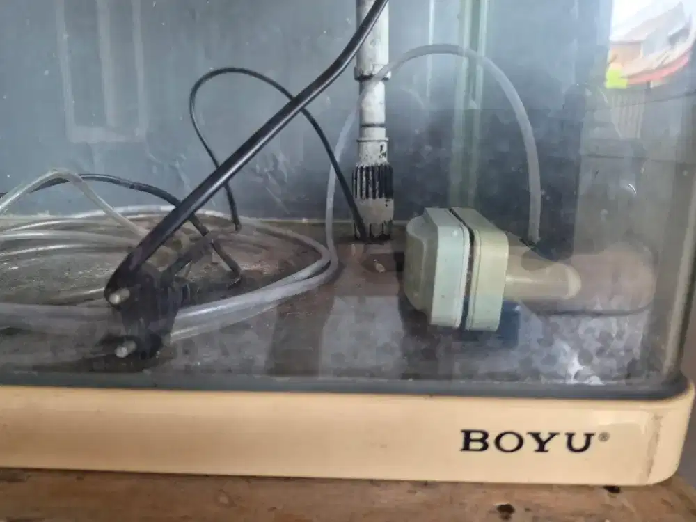 Boyu Aquarium Ukuran 100 x 80