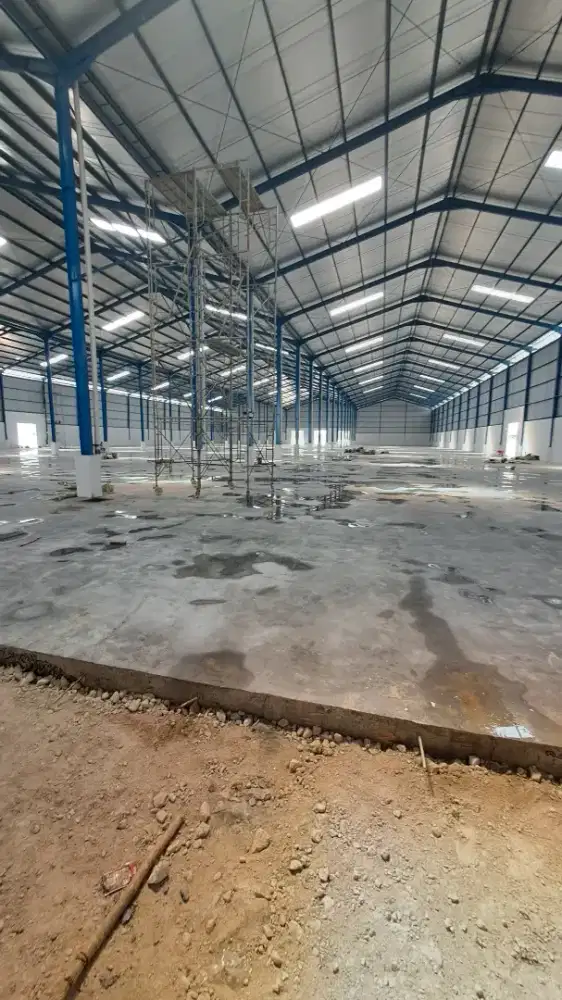 DI SEWAKAN GUDANG BARU DI LIPPO CIKARANG SELATAN - BEKASI