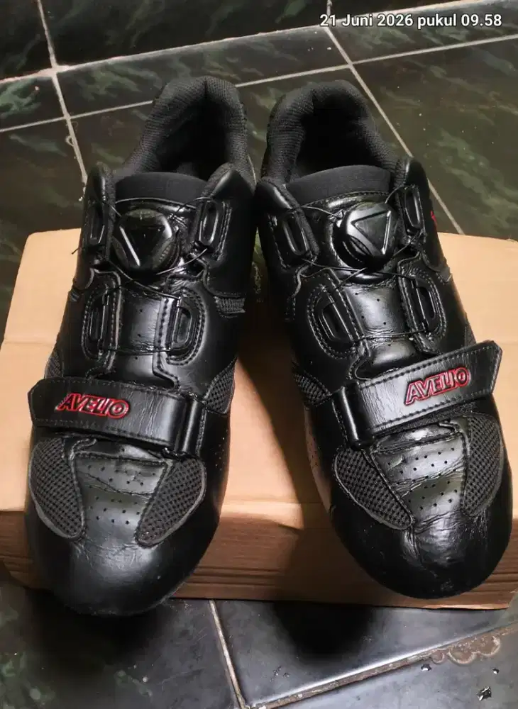 SEPATU SEPEDA CLEAT MTB MERK AVELIO SIZE 43 ( 27,5 CM )