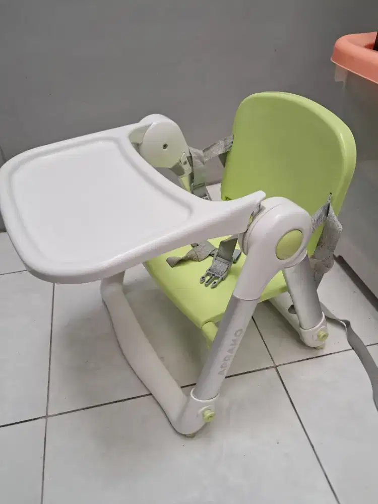 Kursi bayi and todler