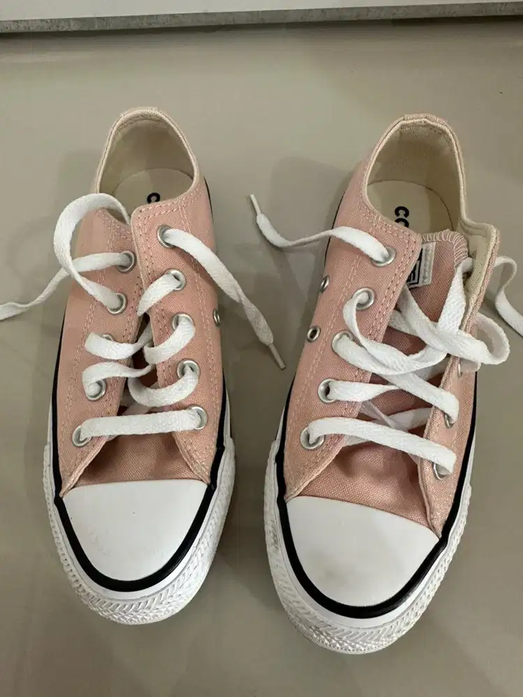 Preloved converse like new