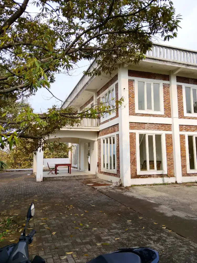 Jual villa kebun