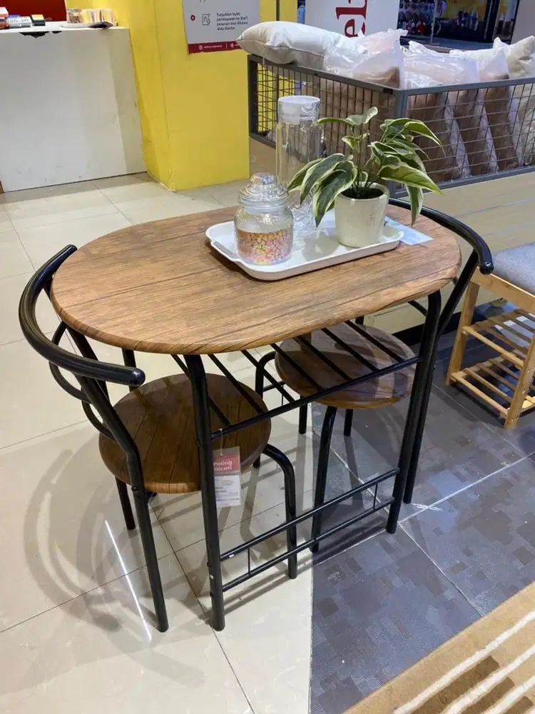 Meja Makan Meja Teras Aeshtetic