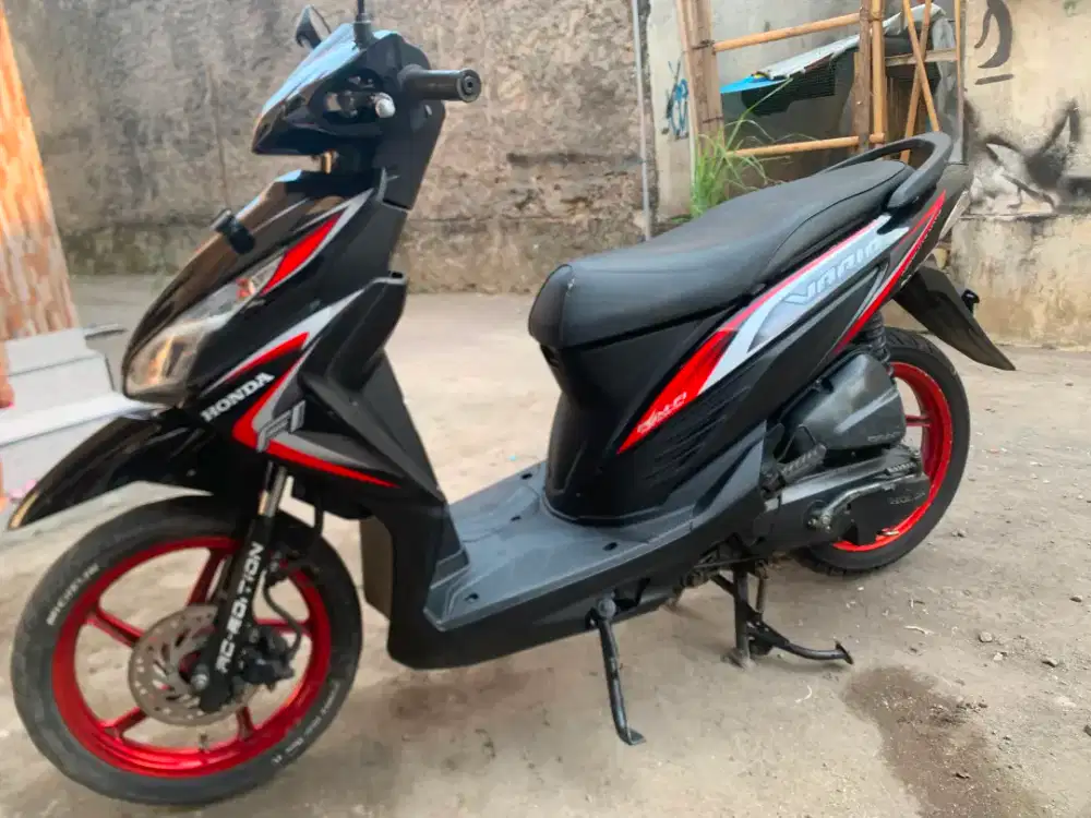 Dijual Vario led 110fi generasi pertama