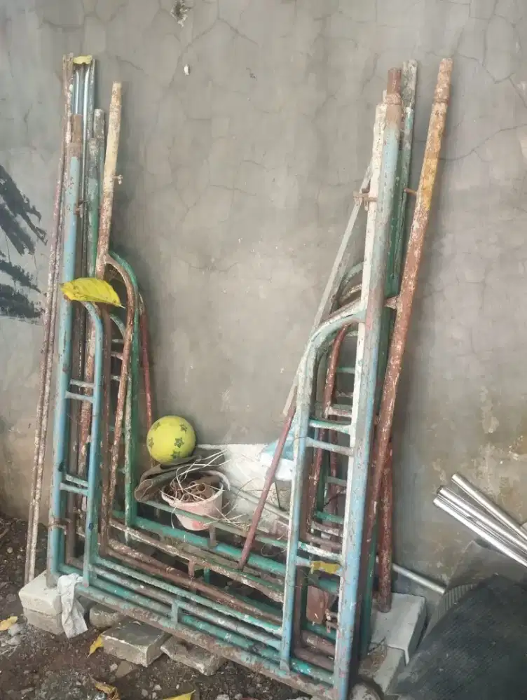 Scaffolding/ stagger bekas proyek layak pakai 4 set + 1 pijakan