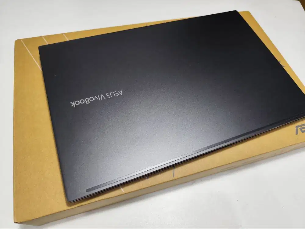 ASUS Vivobook 15 M513UA (Ryzen 7-5700U / OLED / 512GB / RAM 8GB) - 2nd