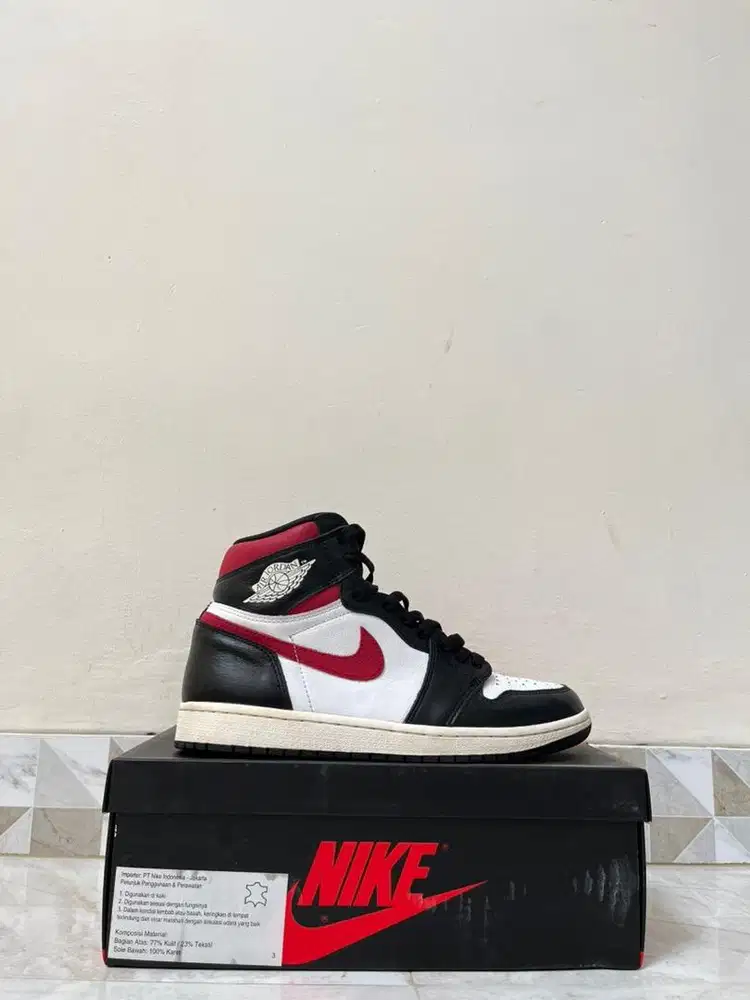 Air Jordan 1 High Gym Red (Size 43) Original 100%