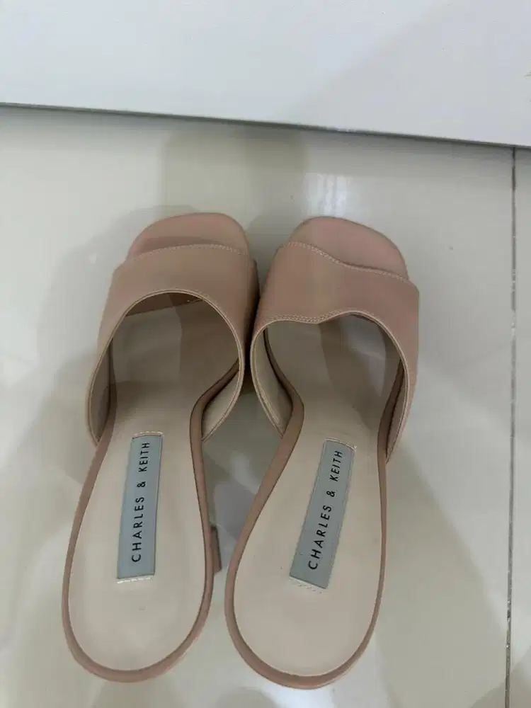 Heels preloved like new