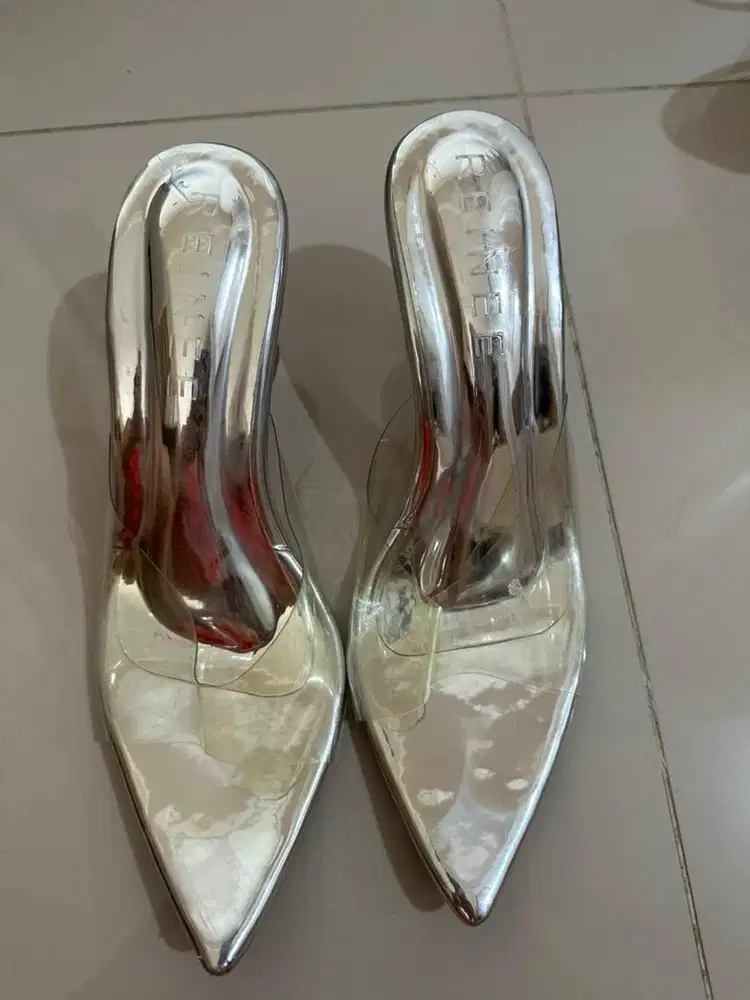 Heels preloved warna bening