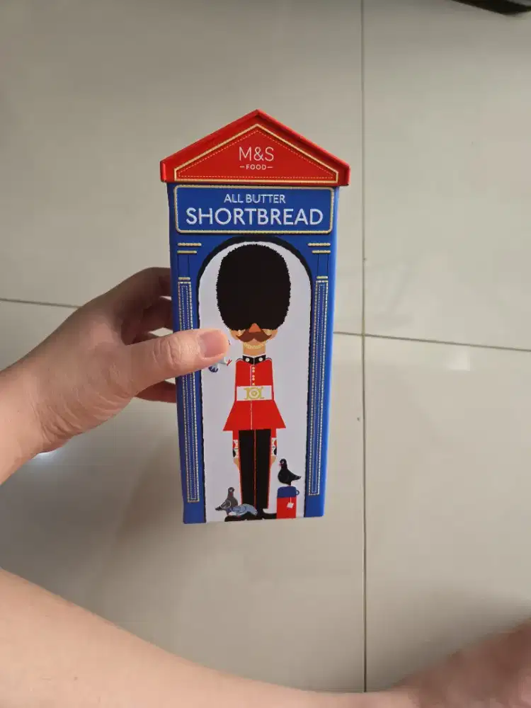 Kaleng biskuit negara UK MS