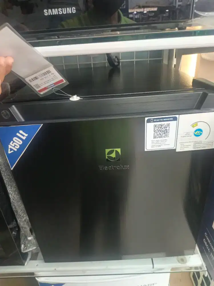 Kulkas portable dari Electrolux 150lt