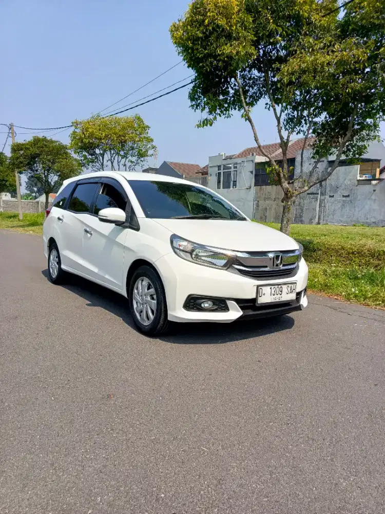 Mobilio E cvt 2017 white DP 7jtn